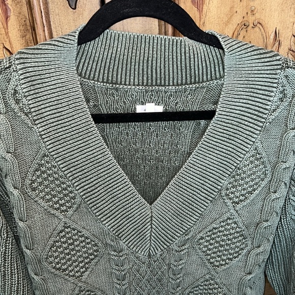 Aerie Cable Knit V-Neck Sweater - Picture 5 of 8